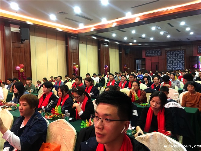 taptap点点官网入口人欢聚一堂,只为追逐2020“taptap点点官网入口梦”!